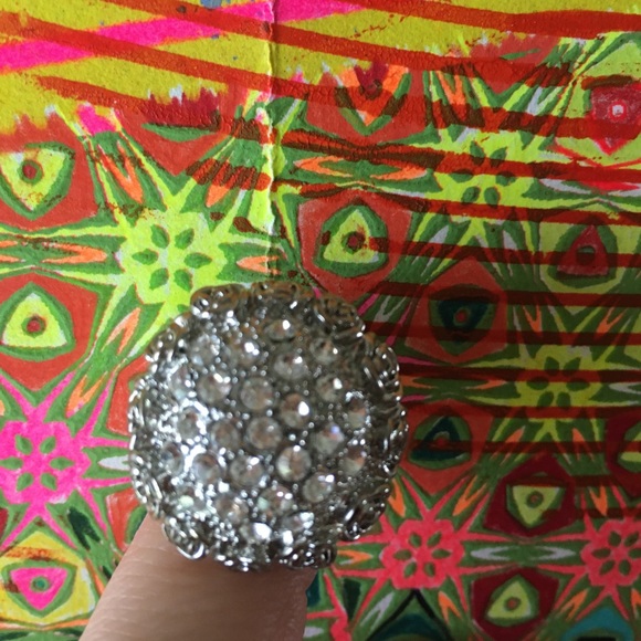 Rhinestone ring - Picture 2 of 3